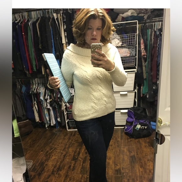 Free People off the shoulder sweater - Picture 2 of 2